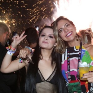Sertaneja Maraisa mostrou barriga chapada ao curtir Rock in Rio: 'Não tem remédio nem nada. Tudo com alimentação'
