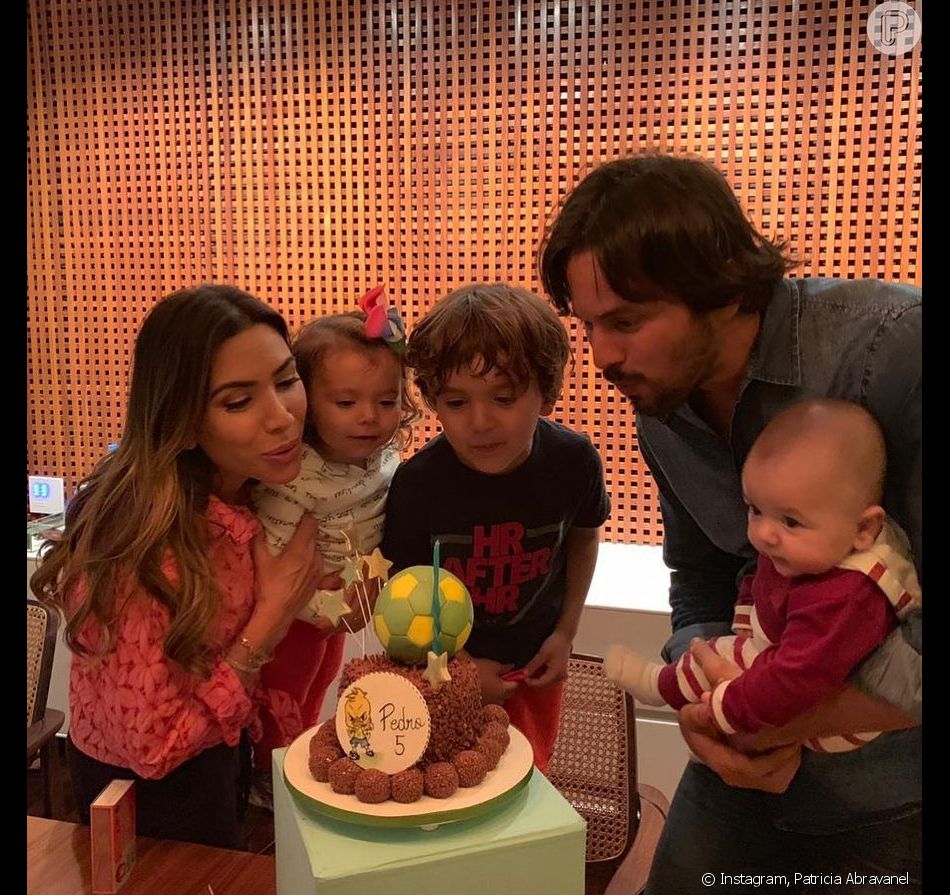 Marido de Patricia Abravanel, Fábio Faria parabeniza apresentadora por aniversário de 42 anos Marido de Patricia Abravanel, Fábio Faria parabeniza apresentadora por aniversário de 42 anos