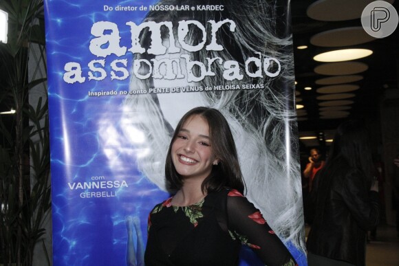 Kiria Malheiros prestigia pré-estreia do filme 'Amor Assombrado'