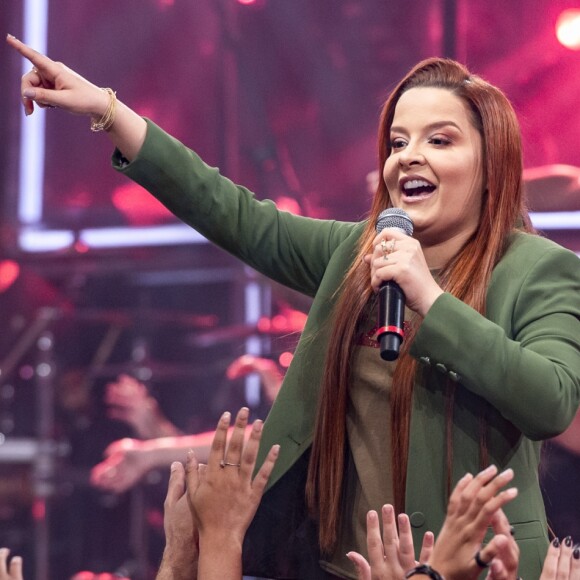 Maiara explicou que o tênis dado ao namorado, Fernando Zor, não tinha localizador e sim um chip para ele ver seu desempenho na corrida ou caminhada