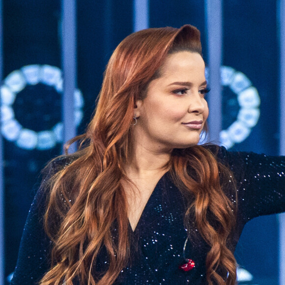 A cantora Maiara brincou: 'Falei que o chip no celular dava para ver e ele acreditou!'