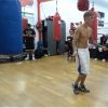 Justin Bieber exibiu o corpo musculoso durante o treino de boxe com Floyd Mayweather