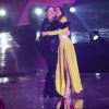Marília Mendonça e Anitta lançaram música no palco no Prêmio Multishow
