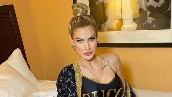Andressa Suita elege novo look Gucci para show de Gusttavo Lima nos EUA