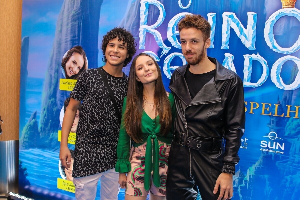 Foto: Larissa Manoela posou com Igor Jansen e João Côrtes em pré-estreia de  filme - Purepeople