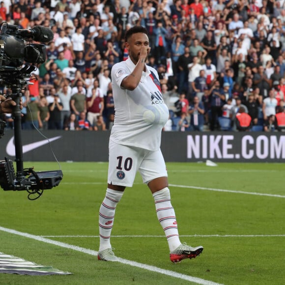 Neymar homenagou a ex, Carol Dantas, quando ela teve seu segundo filho, desta vez fruto do casamento com Vinícius Martinez