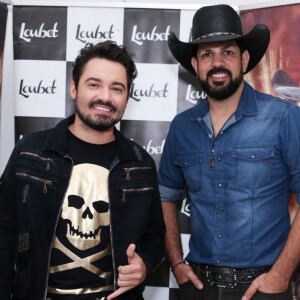 Fernando Zor e Sorocaba prestigiaram gravação do 5º DVD do cantor Loubet, em São Paulo, na noite desta terça-feira, 19 de novembro de 2019