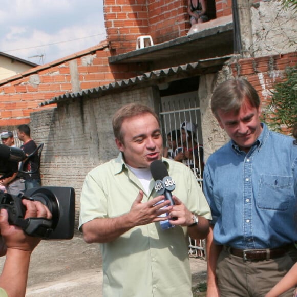 Gugu Liberato interagia com o público nas ruas em diversos quadros de seus programas