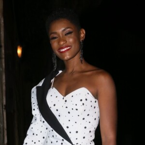 Erika Januza investe em look estiloso para festa de estreia da novela 'Amor de Mãe' se reúne no Espaço Dom, em Vargem Grande, Rio de Janeiro, nesta segunda-feira, 25 de novembro de 2019