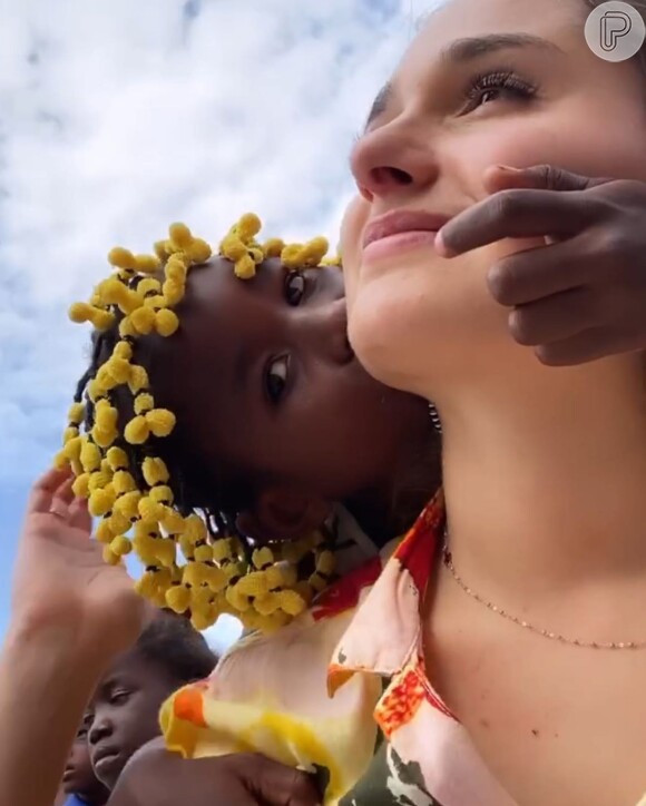 Xuxa Meneghel se emocionou com foto da filha, Sasha, na África