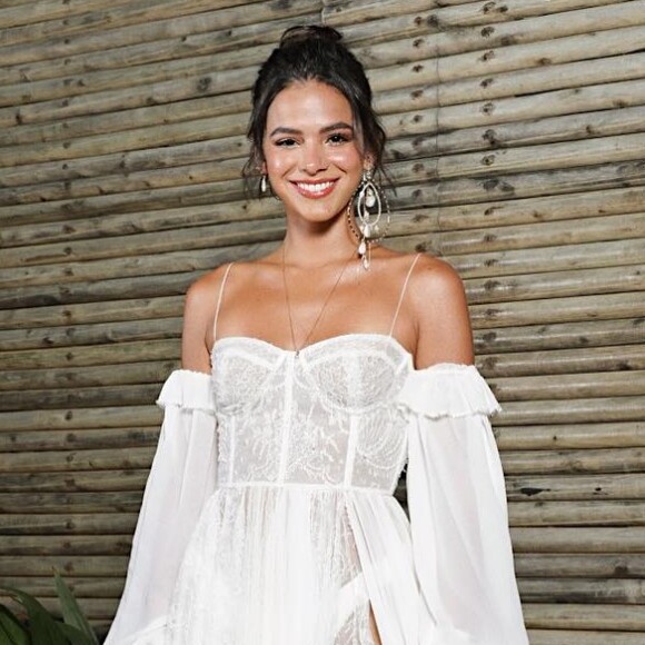 Bruna Marquezine passa réveillon em Fernando de Noronha