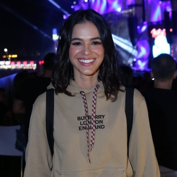 Bruna Marquezine curte shows de shows de Panic At The Disco e Red Hot Chilli Peppers no Rock in Rio, em outubro de 2019