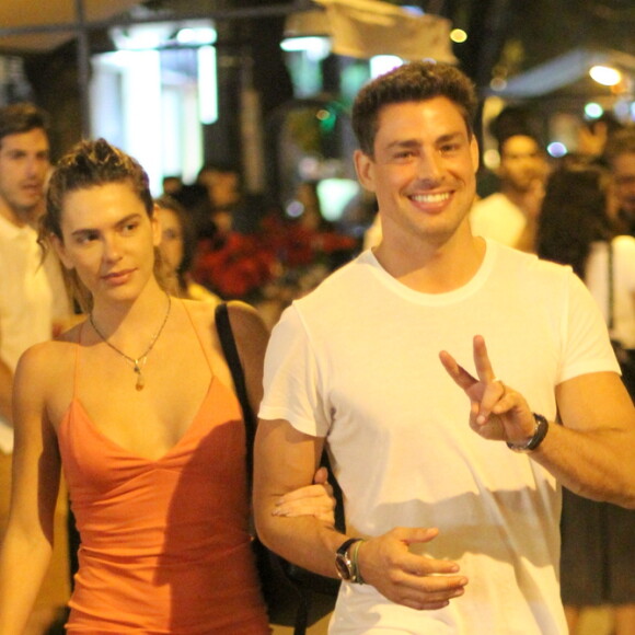 Cauã Reymond e a mulher, Mariana Goldfarb, estão casados desde abril de 2019