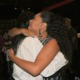 Débora Nascimento ganha abraço de Juliana Alves após chorar por filme 'Pacificado'
