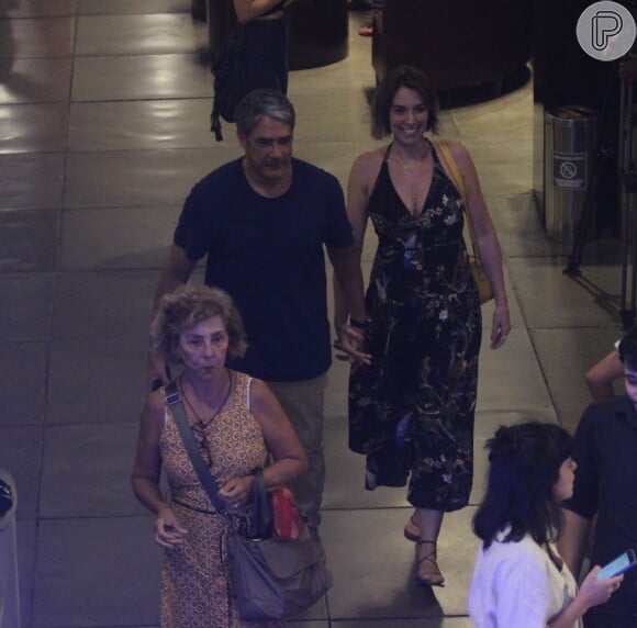 William Bonner e Natasha Dantas passeiam de mãos dadas e vão ao cinema em shopping da zona sul do Rio de Janeiro, nesse domingo, 15 de dezembro de 2019