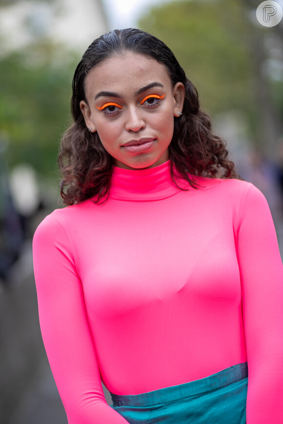 Maquiagem colorida: tons de neon conquistaram a beleza de 2019