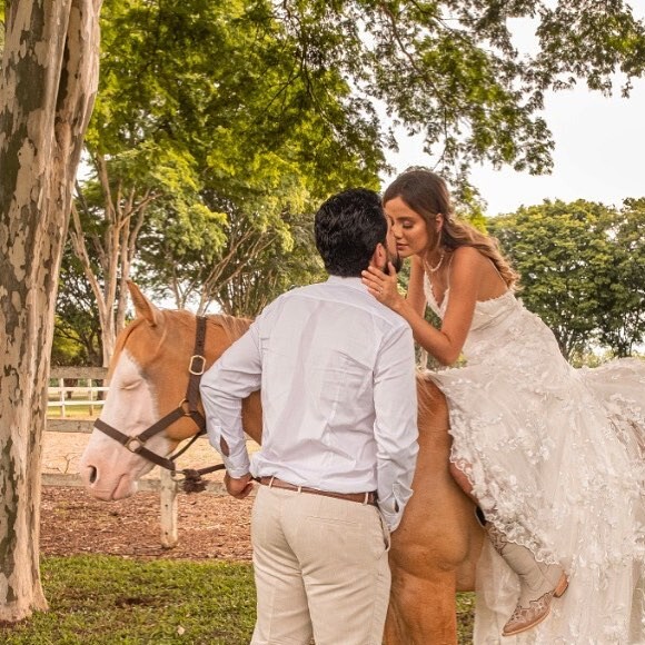 Sorocaba e a modelo Biah Rodriguez se casaram em 15 de dezembro