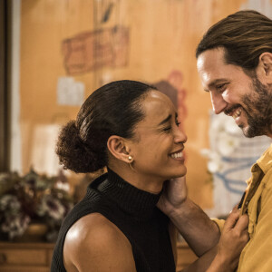 Davi (Vladimir Brichta) e Vitória (Taís Araujo) ficam juntos novamente na novela 'Amor de Mãe'