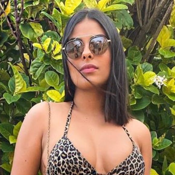 Ex-BBB Munik Nunes arrasou no look do verão nesta quinta-feira, 2 de janeiro de 2020