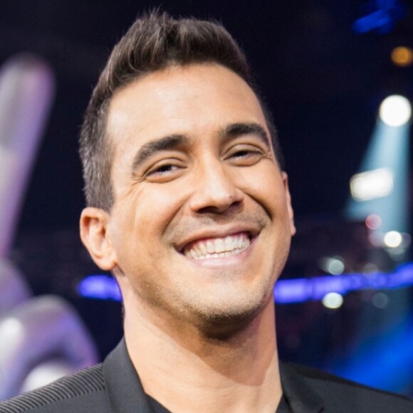 André Marques faz foto de namorada de biquíni no chuveiro nesta quinta-feira, dia 02 de janeiro de 2020