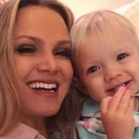 Eliana posta vídeo da filha, Manuela, rezando e Tici Pinheiro tieta: 'Linda'