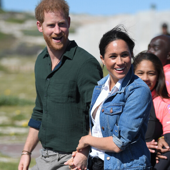 Meghan Markle e Harry pagam apenas 5% dos gastos com dinheiro da família real