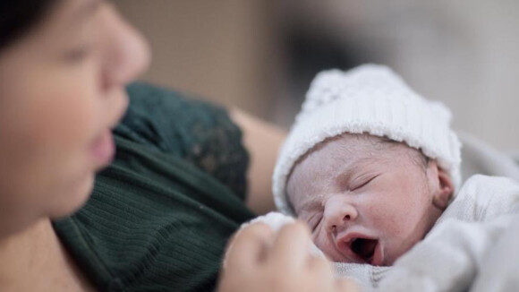 Maternidade real! Marília Mendonça relata choro no 1º mês de Leo: 'Todo dia'