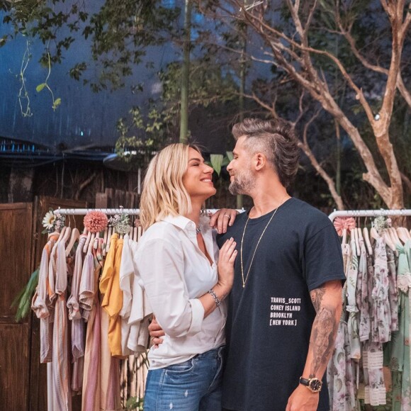 Grávida, Giovanna Ewbank faz revelação sobre vida íntima com Gagliasso