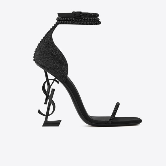 Brunna Gonçalves fica encantada com presente de aniversário dado por Ludmilla nesta quinta-feira, dia 23 de janeiro de 2020