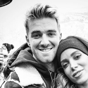 Anitta e o DJ apontado como seu novo affair, Drew Taggart, compartilharam fotos juntos no Instagram