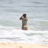 Anitta foi fotografada na Praia da Reserva, Zona Oeste do Rio de Janeiro