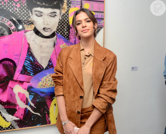 Bruna Marquezine quer se fortalecer como influenciadora digital no universo fashion