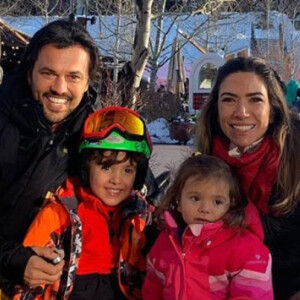 Patricia Abravanel mostra fotos em estação de esqui com família e look da filha Jane rouba a cena. Veja nesta quarta-feira, dia 05 de fevereiro de 2020
