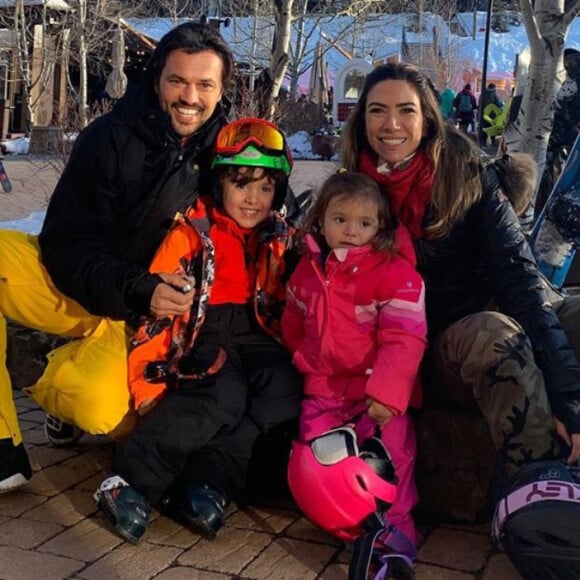 Patricia Abravanel mostra fotos em estação de esqui com família e look da filha Jane rouba a cena. Veja nesta quarta-feira, dia 05 de fevereiro de 2020