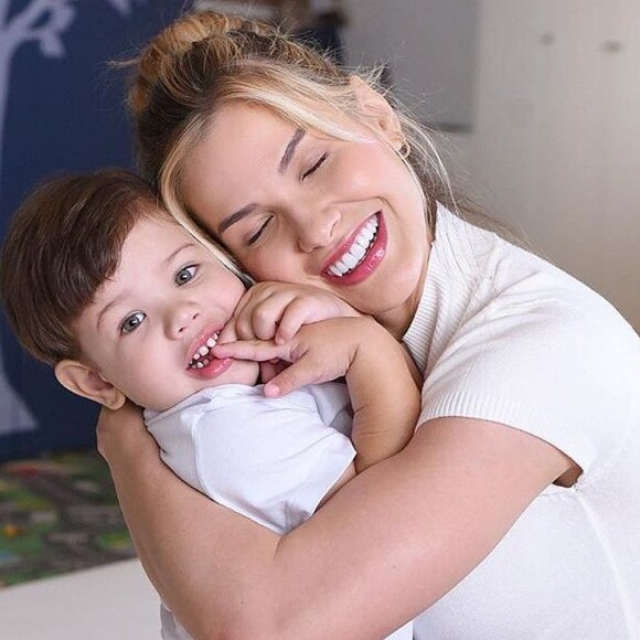 Andressa Suíta mostrou Gabriel, seu filho mais velho com Gusttavo Lima, cantando um hit do pai