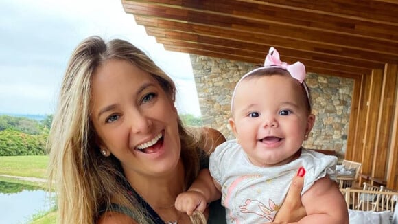Tici Pinheiro festeja 7 meses de Manuella com foto da filha em look divertido