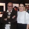 Bárbara Paz vai acompanhada do ex-marido, Hector Babenco, na quarta-feira, 23 de outubro de 2014, à sessão de 'Falando com Deuses', no shopping Frei Caneca, em São Paulo