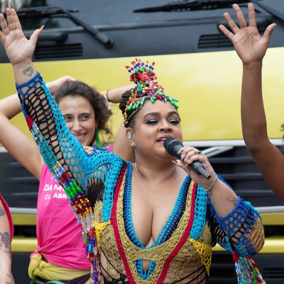 Preta Gil animou multidão no Centro do Rio de Janeiro neste domingo, 16 de fevereiro de 2020