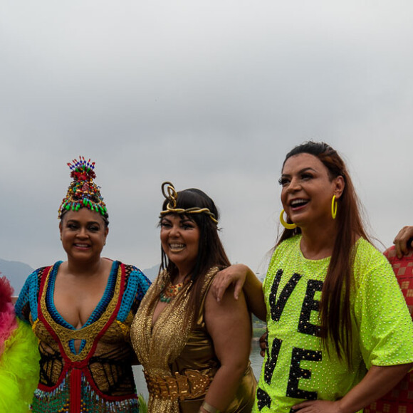 Preta Gil reuniu time de famosos em seu bloco no Rio de Janeiro