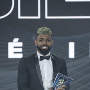 Atacante do Flamengo, Gabigol decidiu permanecer no Brasil após negociações