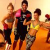 Angélica e Carolina Dieckmann treina muay thai com o personal trainer Chico Salgado, em 23 de outubro de 2014