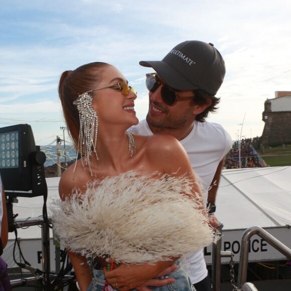 Marina Ruy Barbosa foi criticada por look usado no primeiro dia de carnaval em Salvador