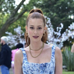 Marina Ruy Barbosa comprovou estar sempre antenada na moda ao apostar em animal print