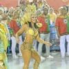 Paolla Oliveira mostrou samba no pé debaixo de chuva no Desfile das Campeãs