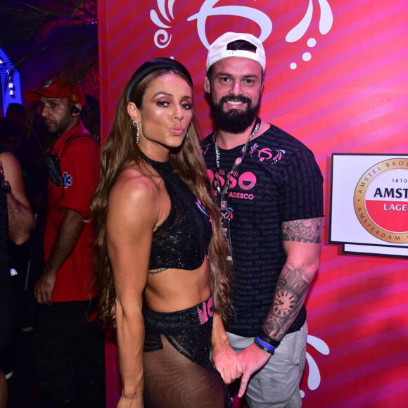 Paolla Oliveira confirmou namoro com o coach Douglas Maluf no Carnaval