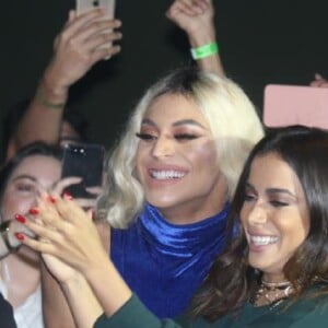 Anitta contou que havia recebido uma mensagem de Pabllo Vittar no Instagram