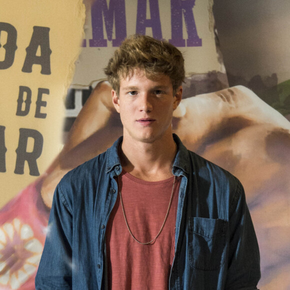 'Malhação: Toda Forma de Amar': Filipe (Pedro Novaes) critica os amigos em festa de Madureira (Henri Castelli): 'Vocês já esqueceram a Rita (Alanis Guillen), e nem se importam mais se ela morreu ou não?'