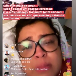 Preta Gil chora em live enquanto filho, Francisco, toca para ela