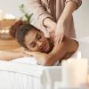Para relxar o corpo e o espirito, aposte na massagem ayurvédica