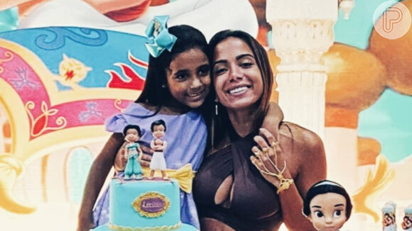 Anitta tieta a sobrinha ao vê-la dançando em vídeo compartilhado no Instagram nesta segunda-feira, dia 23 de março de 2020